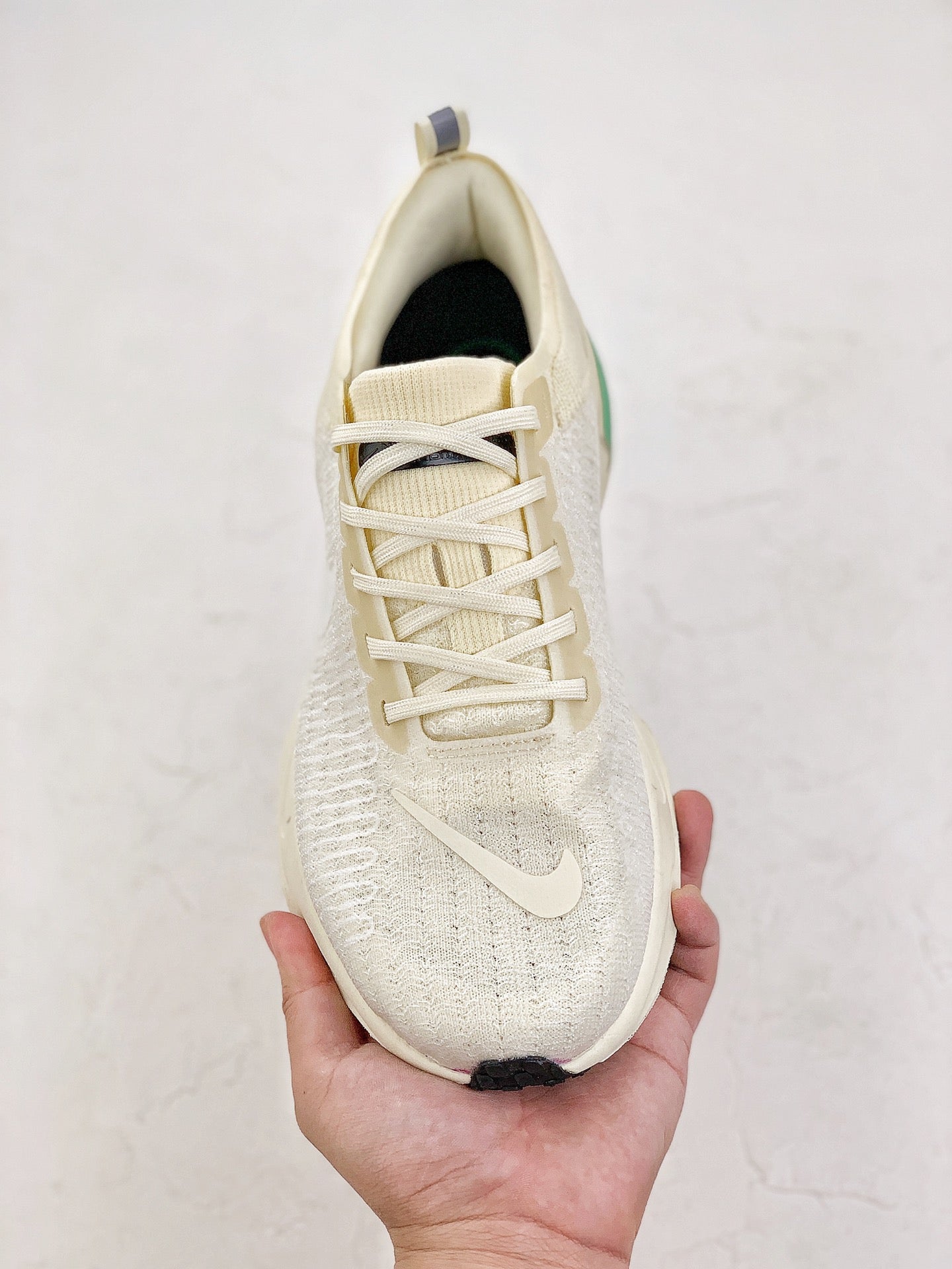 Nike Air Zoom X Invincible Run 3