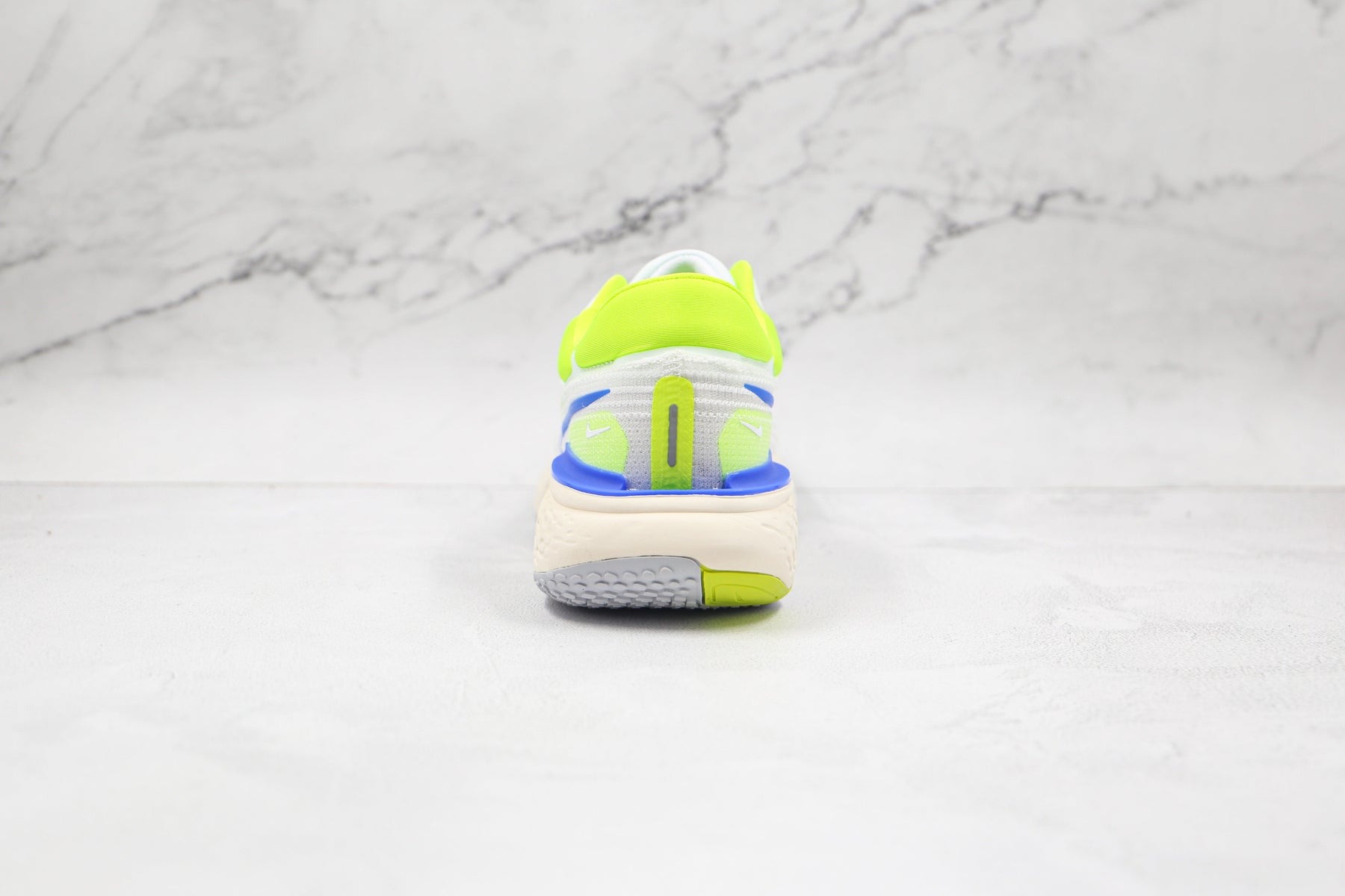 Nike Air ZoomX Invencible Run FK