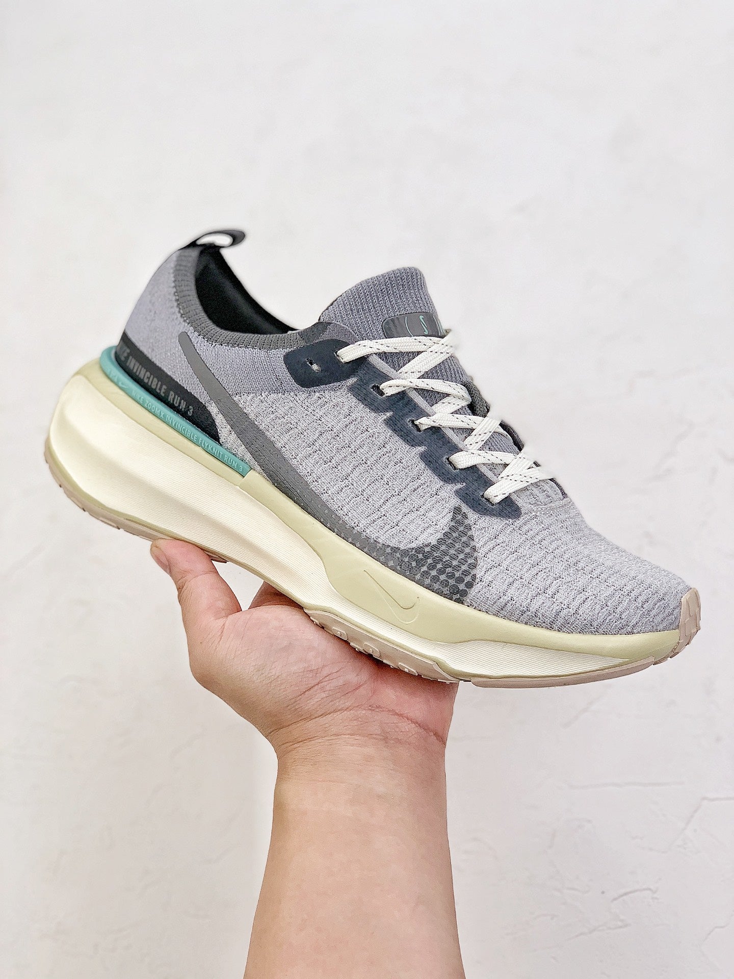 Nike Air Zoom X Invincible Run 3