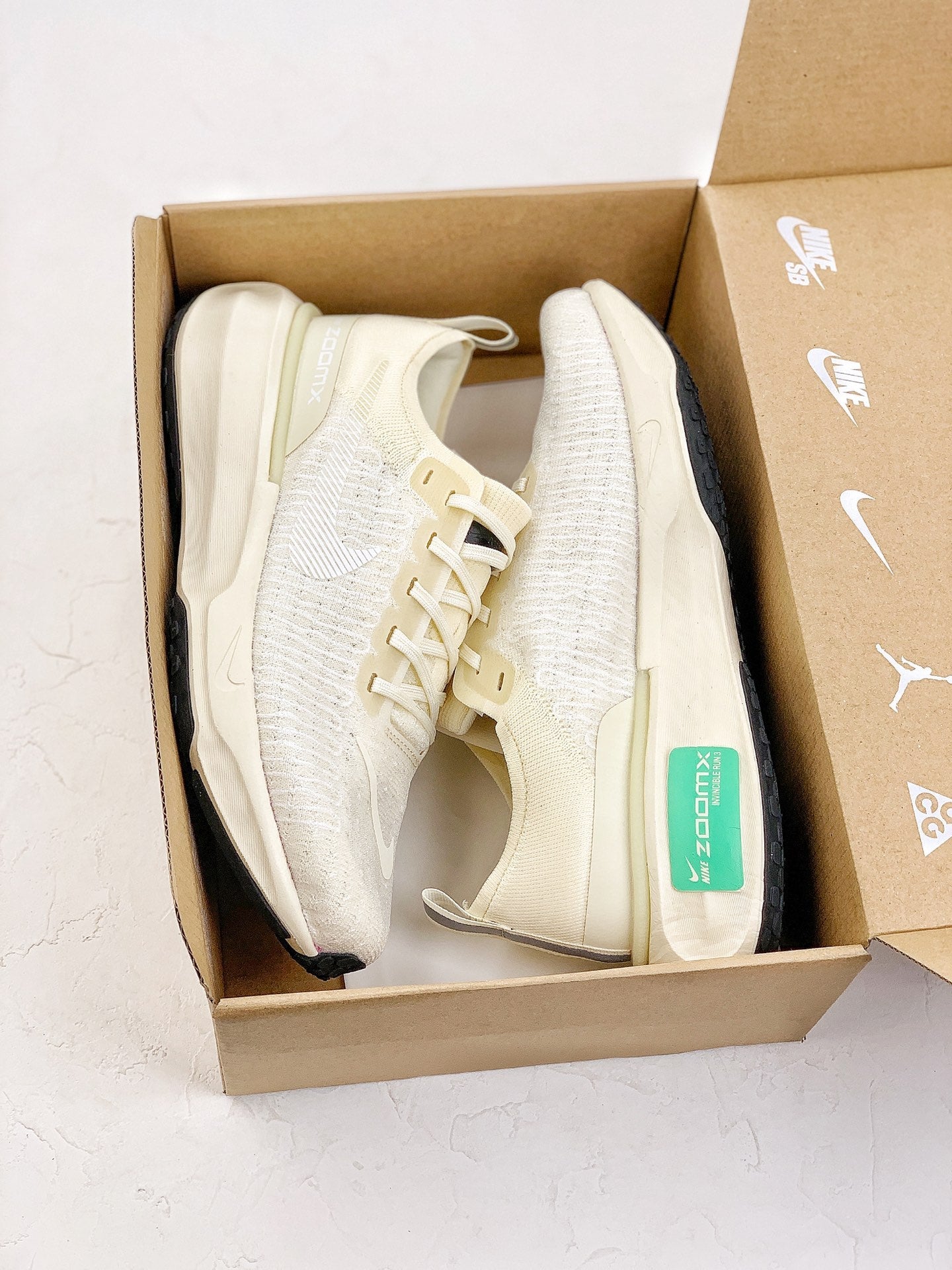 Nike Air Zoom X Invincible Run 3