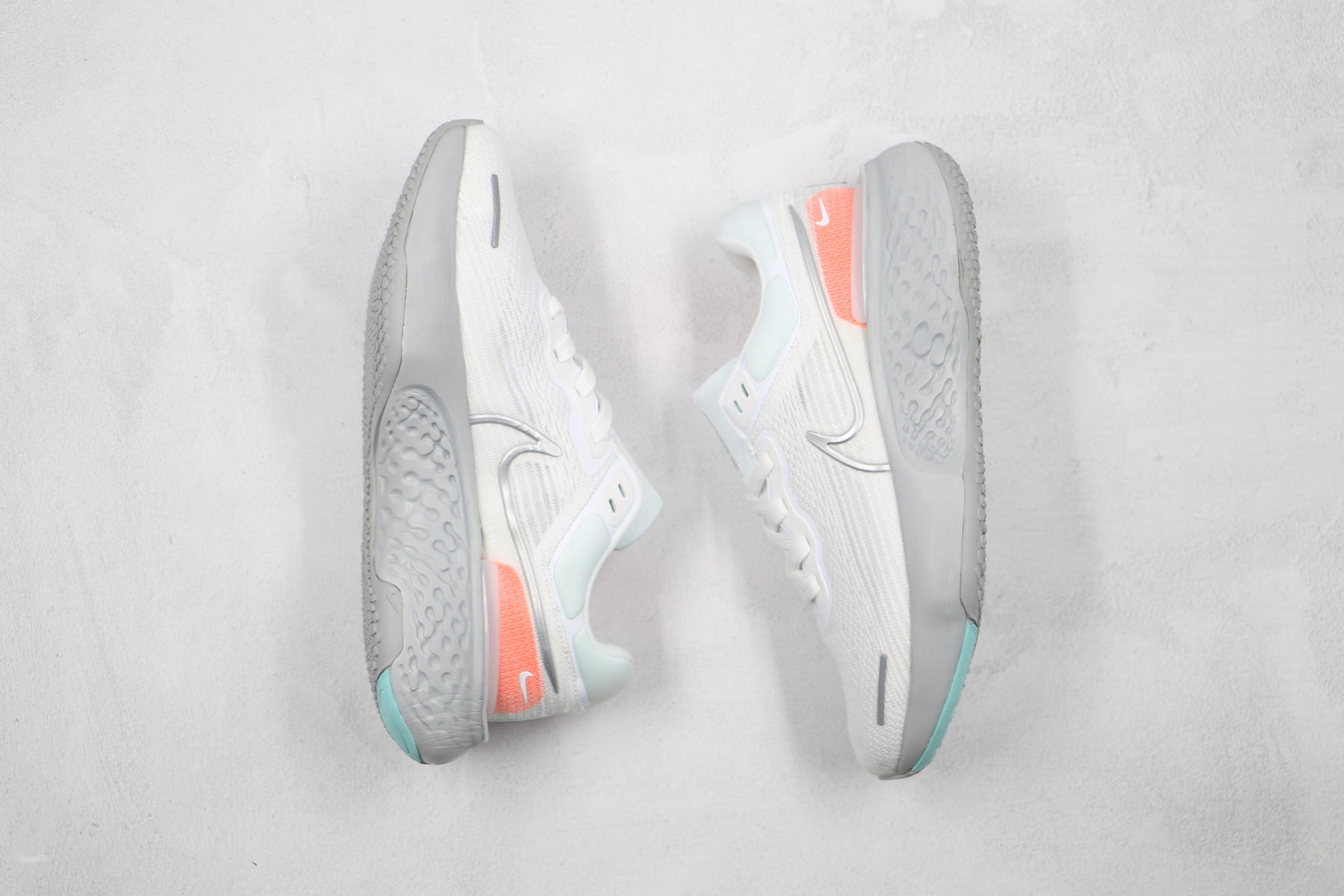 Nike Air ZoomX Invencible Run FK