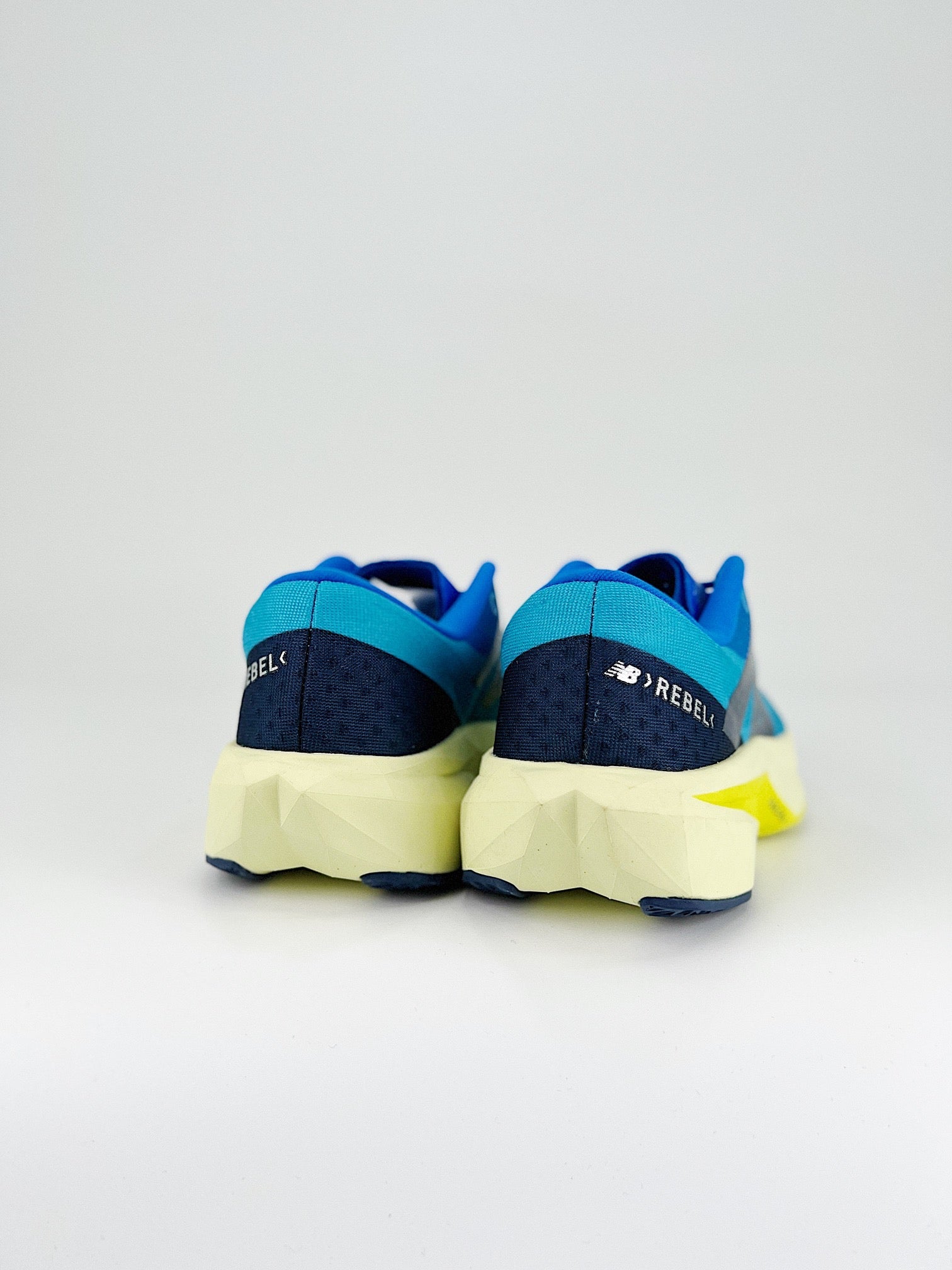 New Balance Rebel V4
