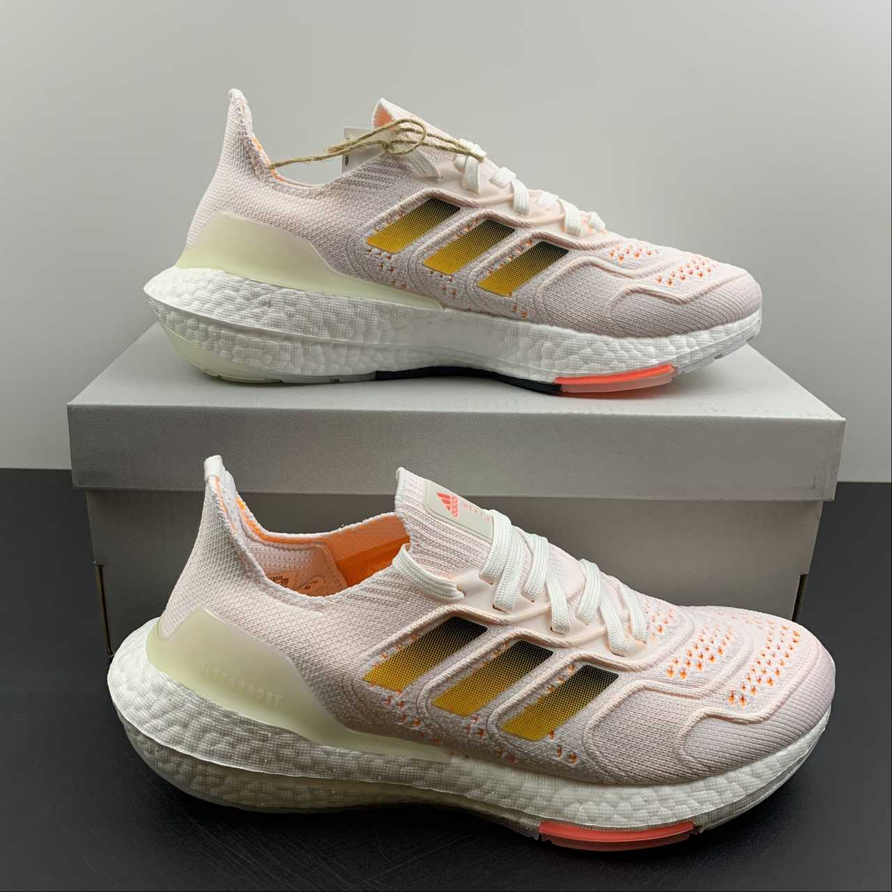 Adidas Ultraboost 22