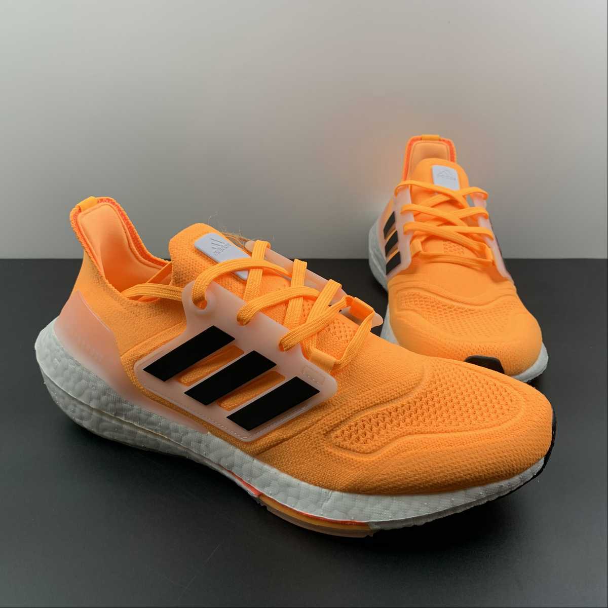 Adidas Ultraboost 22