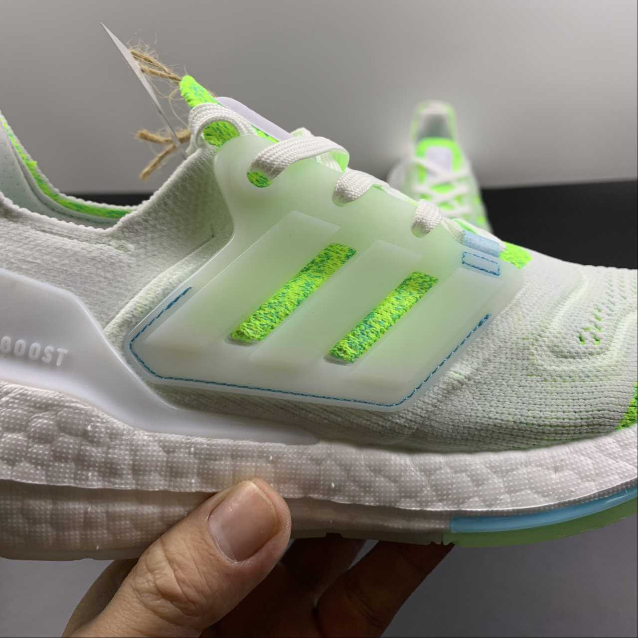 Adidas Ultraboost 22