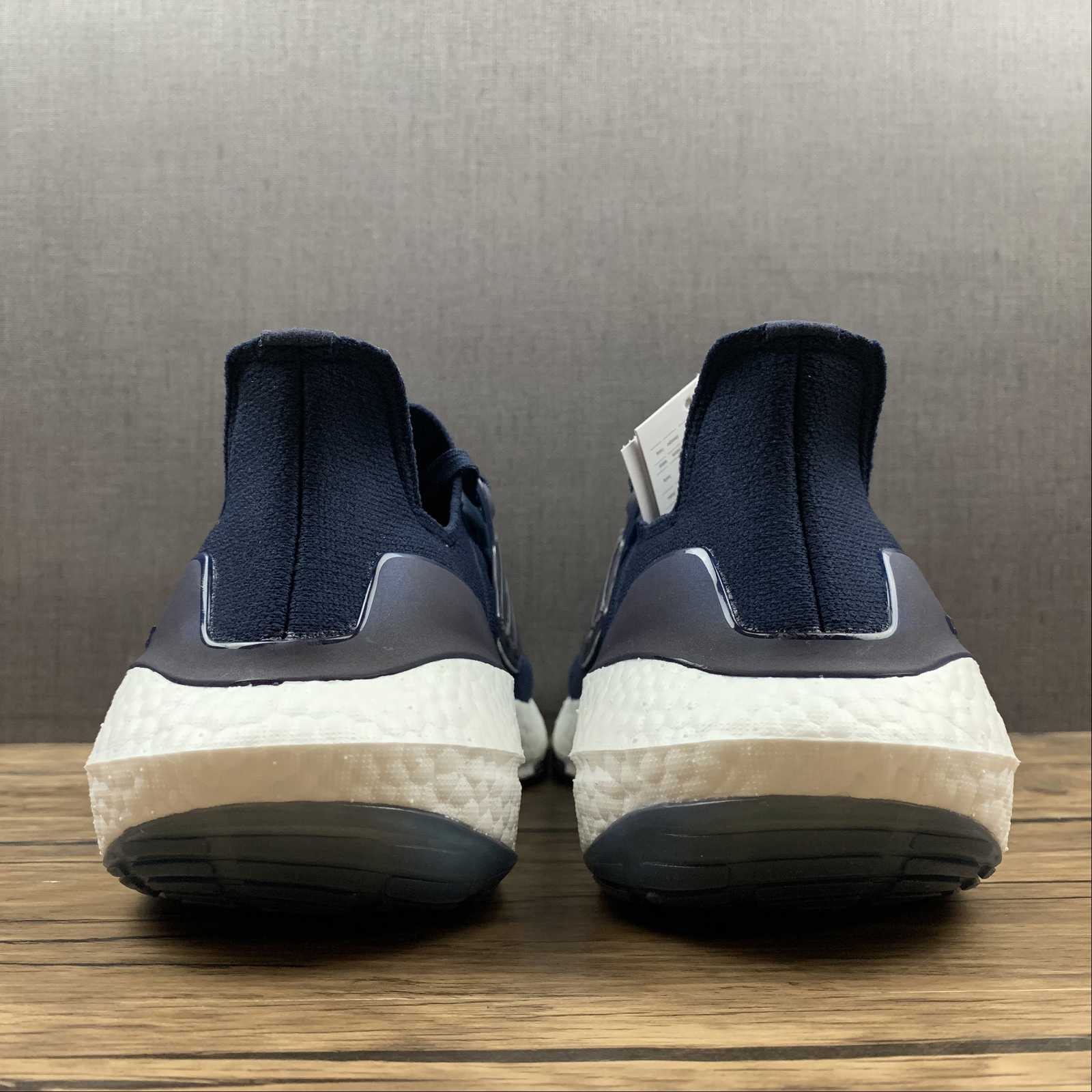Adidas Ultraboost 22