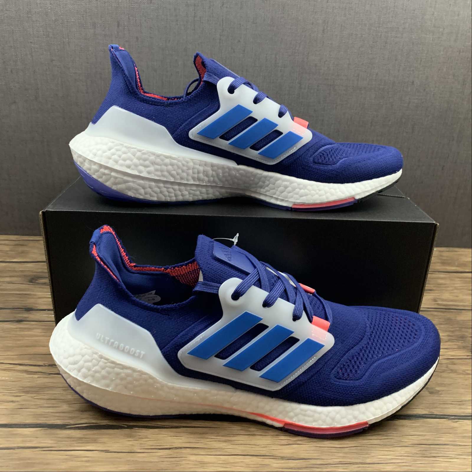 Adidas Ultraboost 22