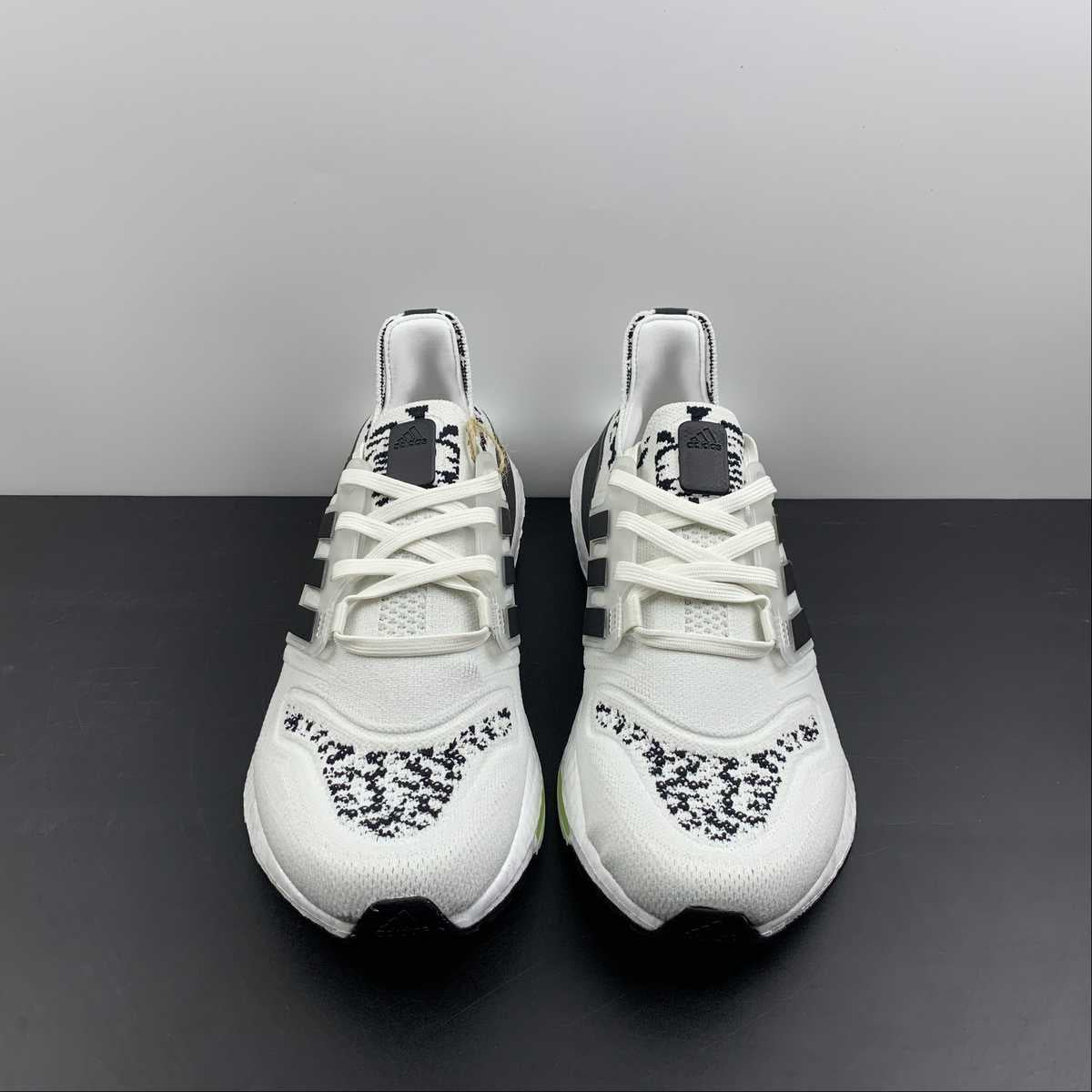 Adidas Ultraboost 22
