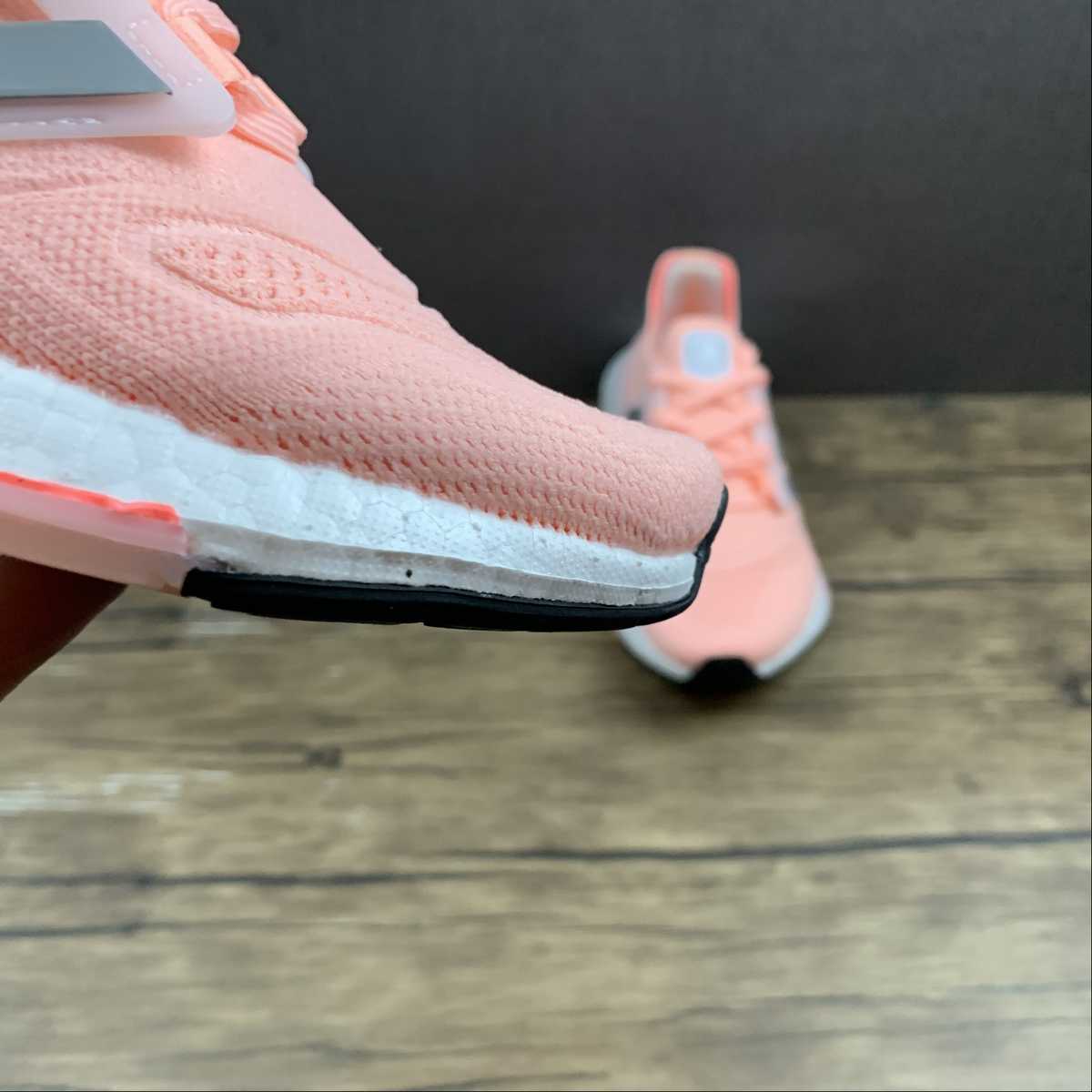 Adidas Ultraboost 22