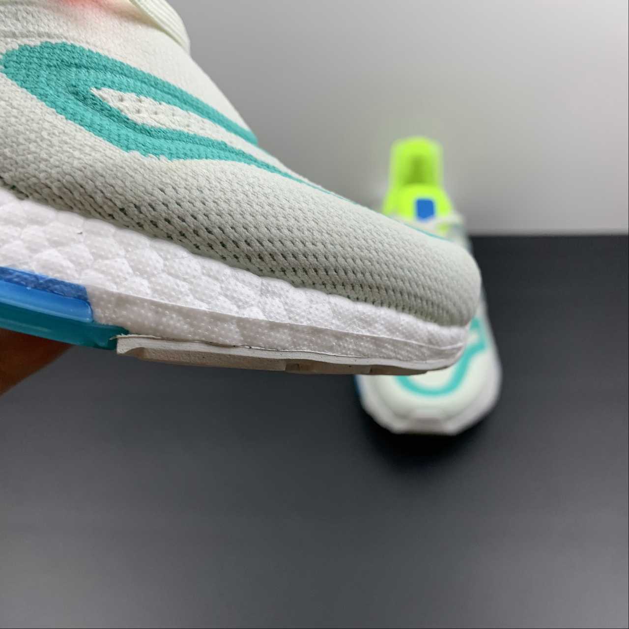 Adidas Ultraboost 22