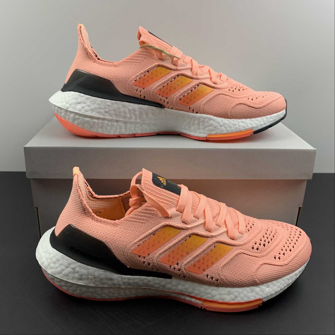 Adidas Ultraboost 22