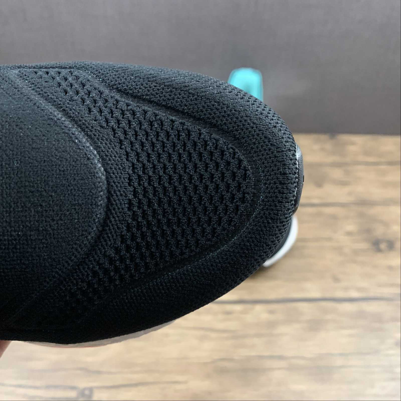 Adidas Ultraboost 22