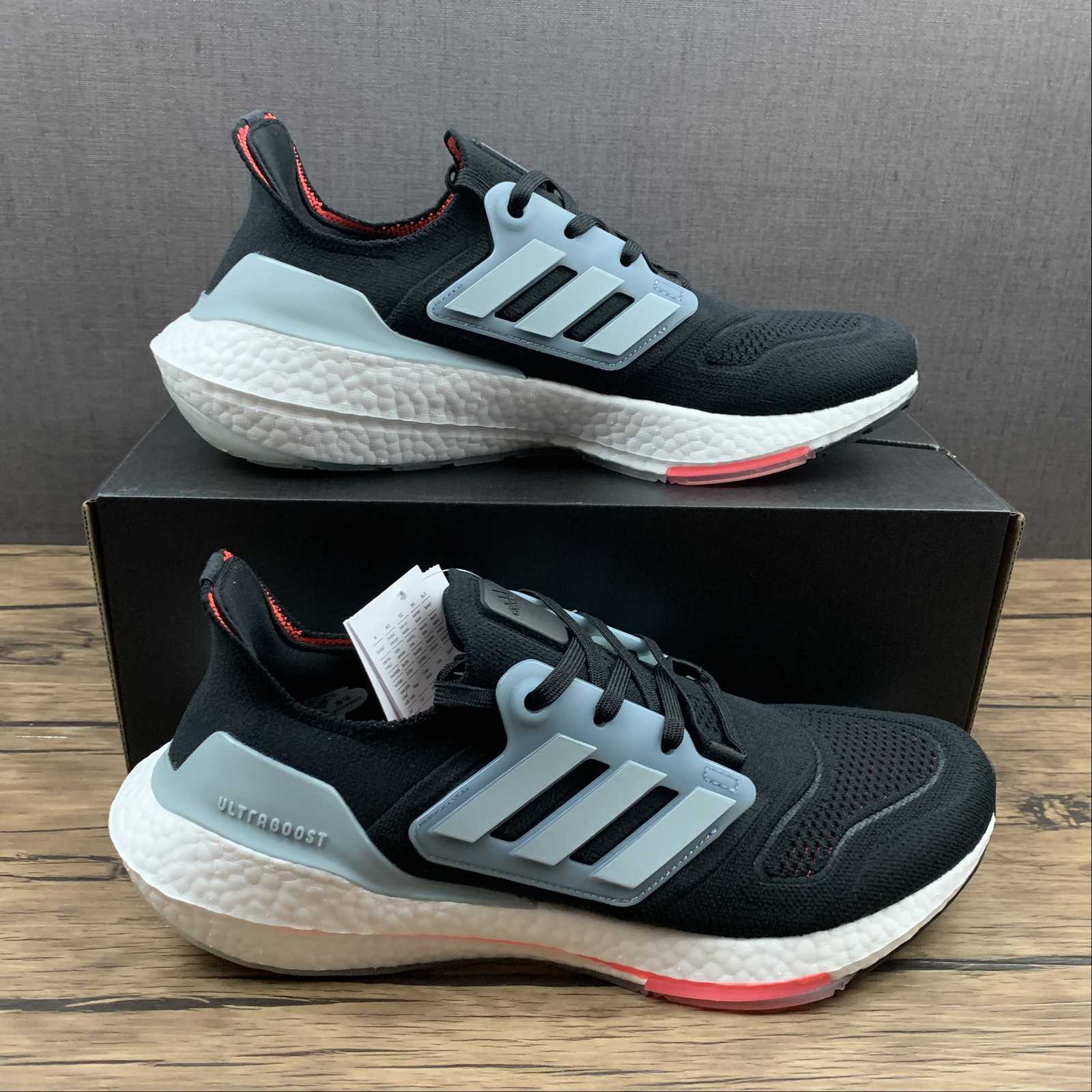 Adidas Ultraboost 22