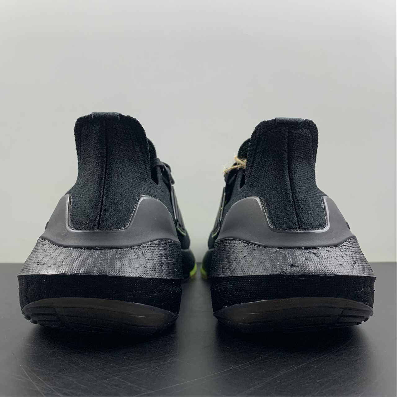 Adidas Ultraboost 22