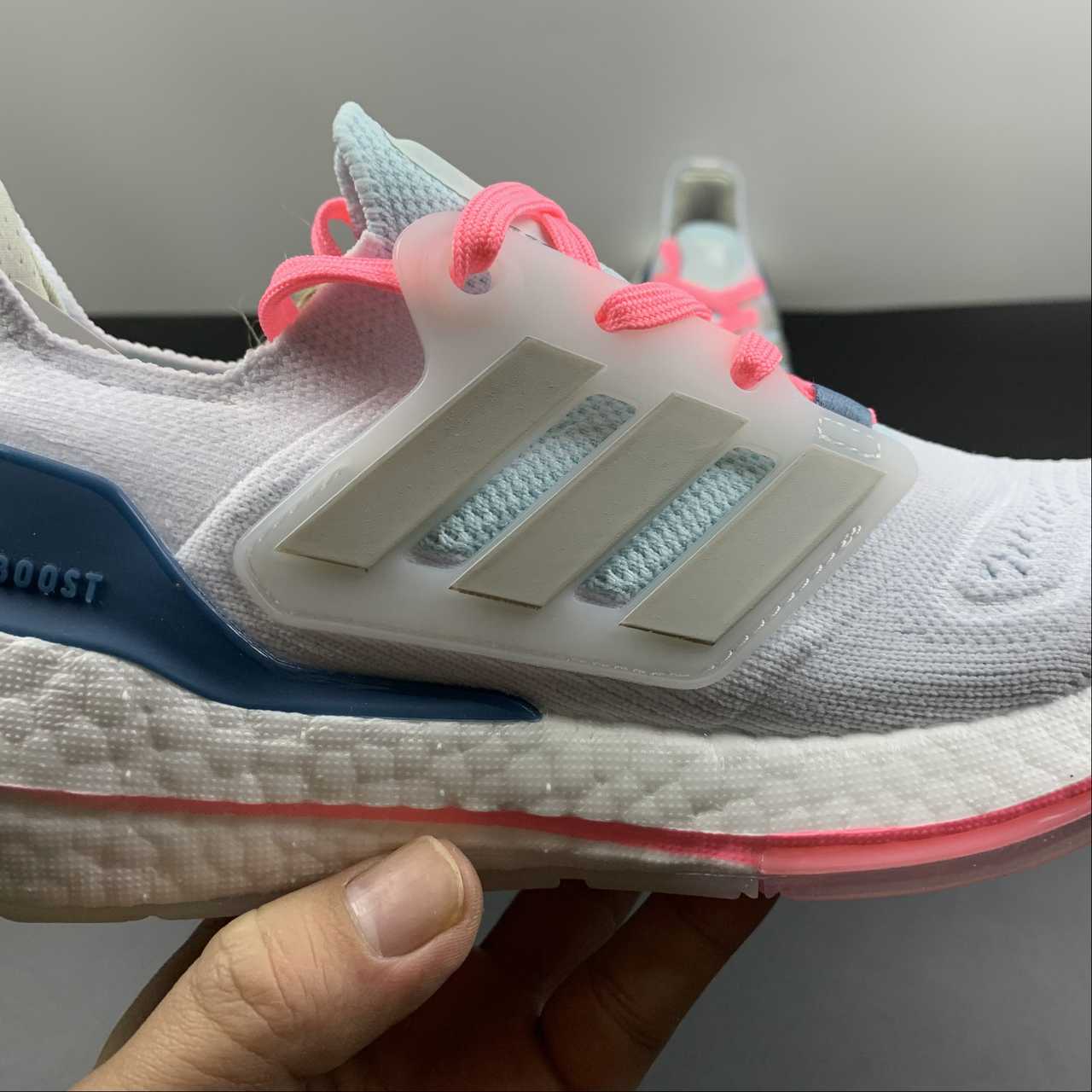 Adidas Ultraboost 22