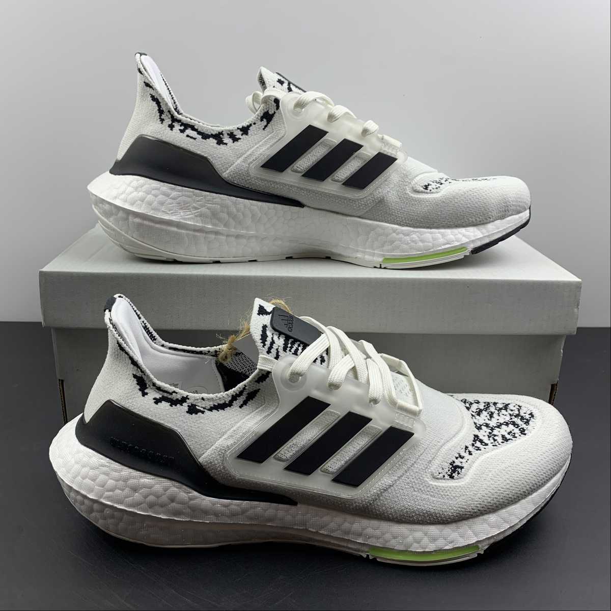 Adidas Ultraboost 22