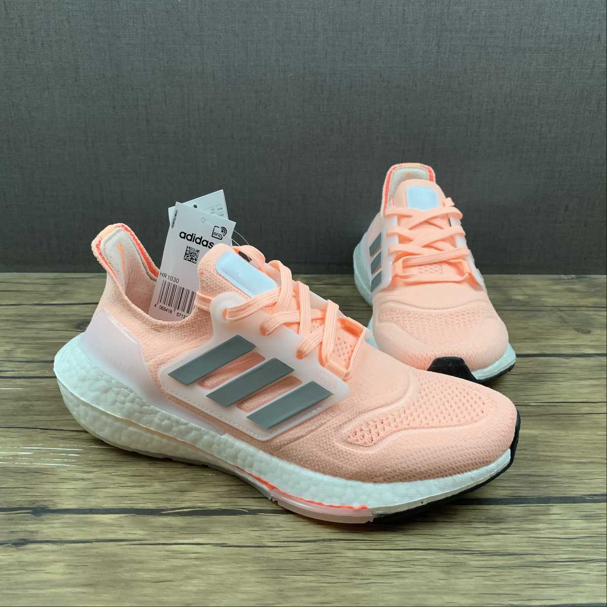 Adidas Ultraboost 22