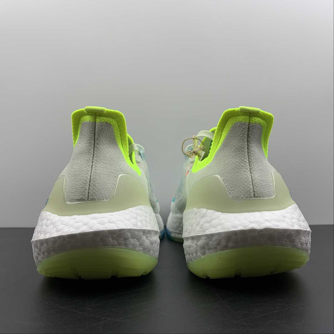 Adidas Ultraboost 22
