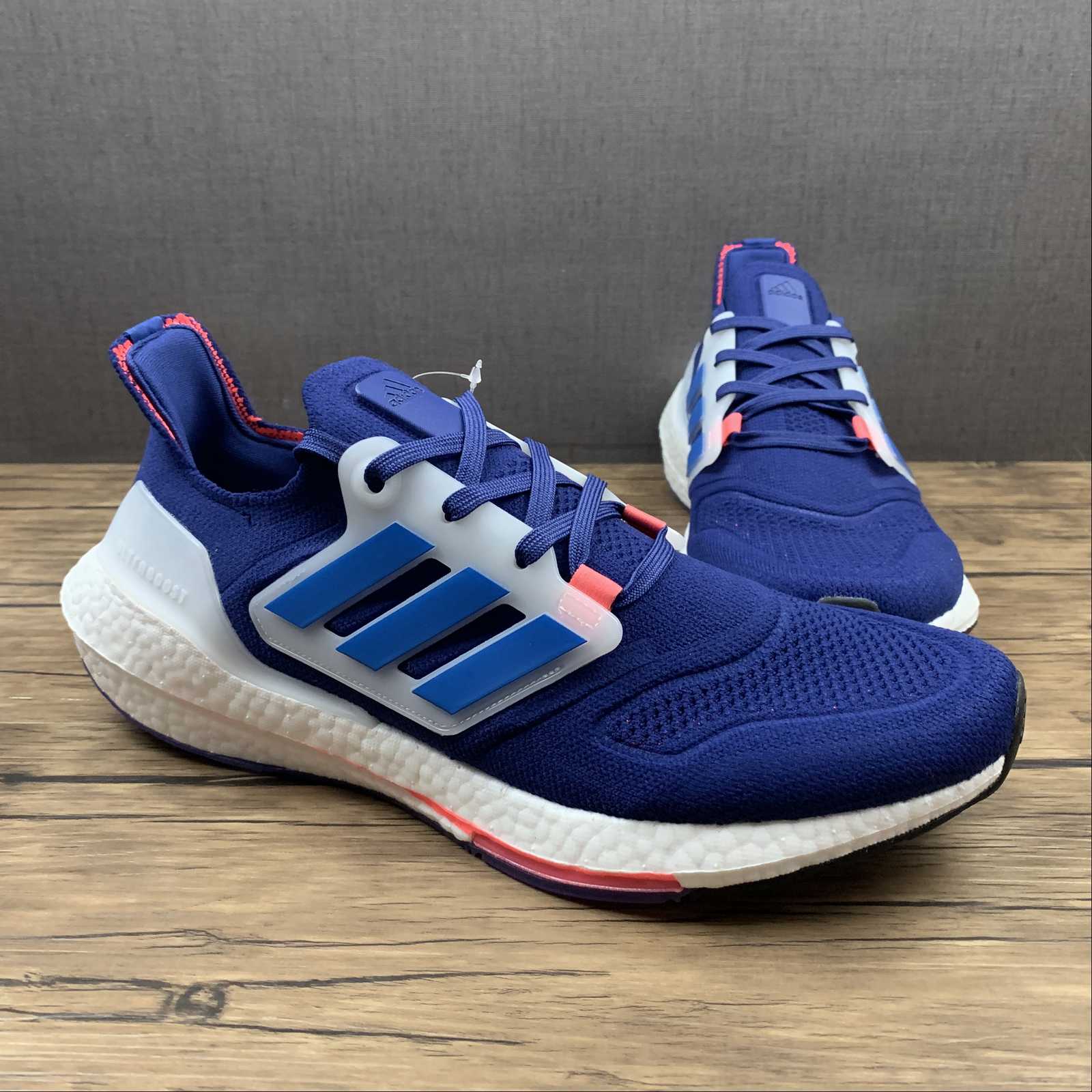 Adidas Ultraboost 22