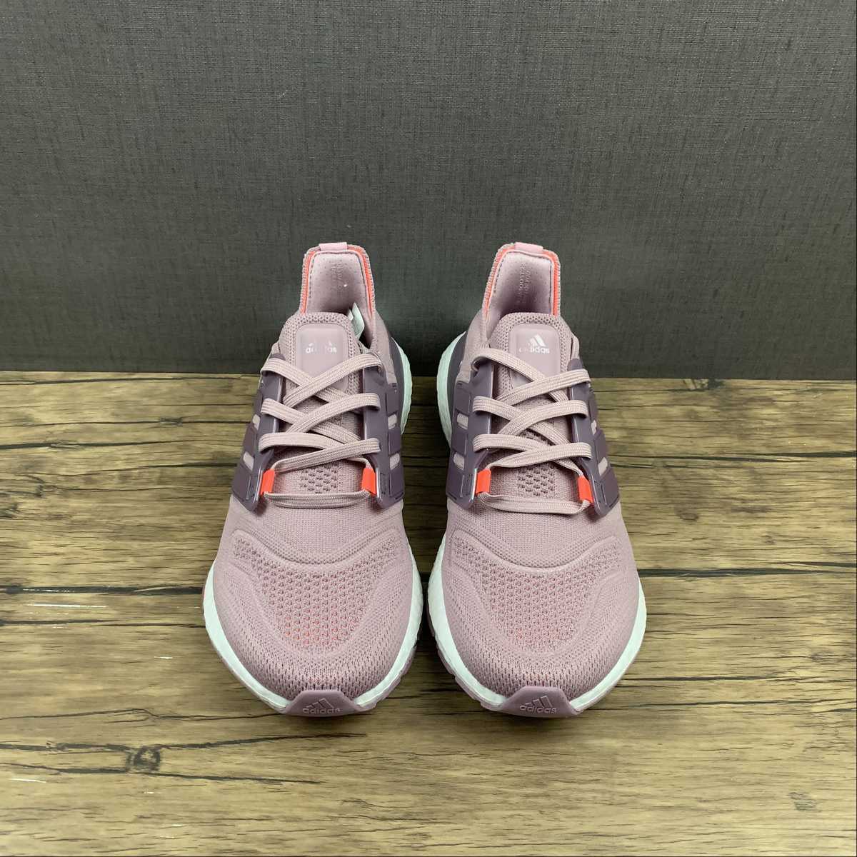 Adidas Ultraboost 22