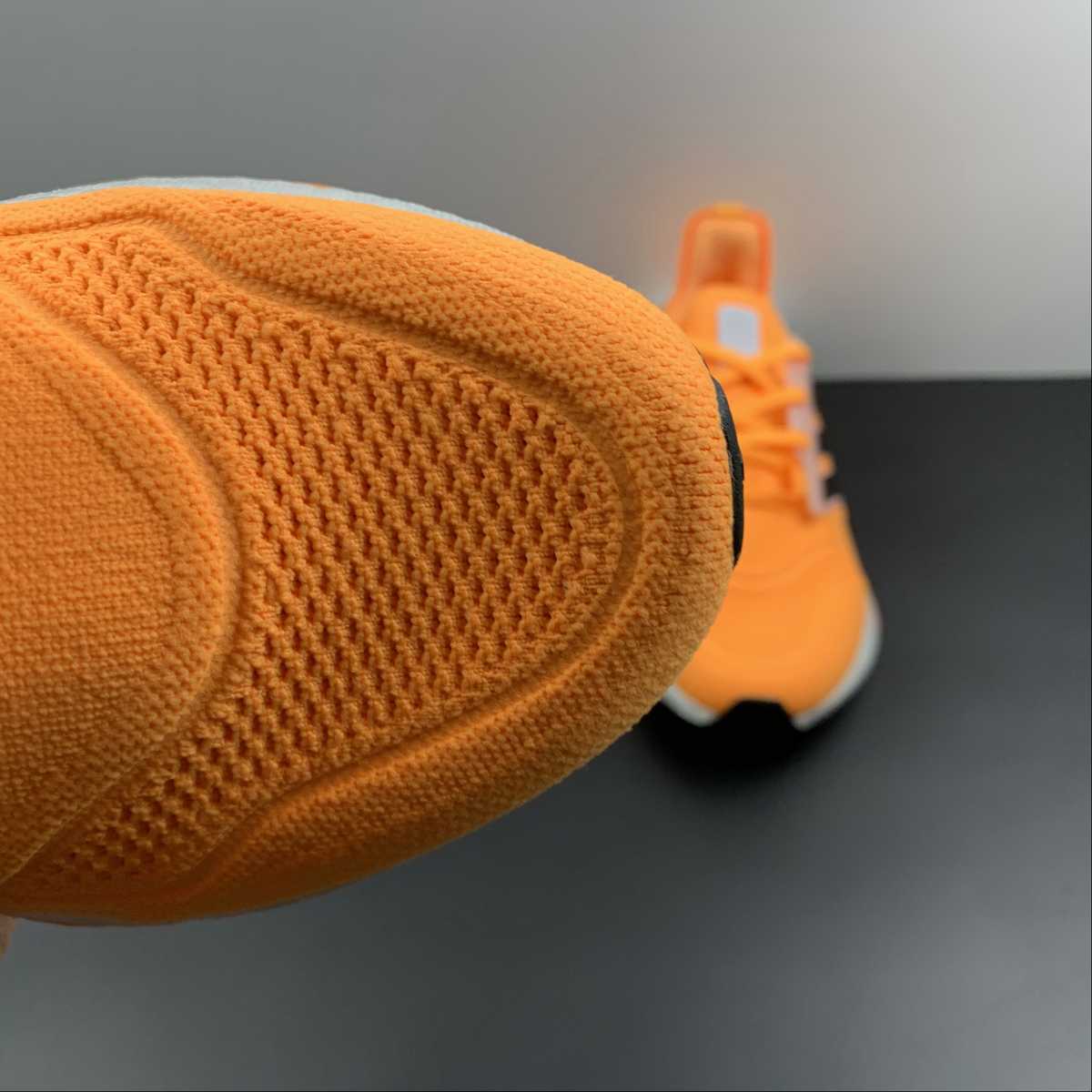 Adidas Ultraboost 22