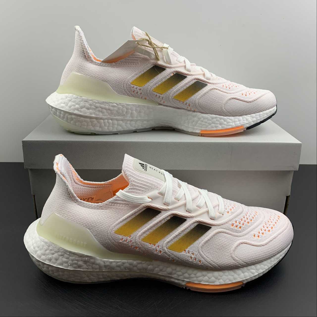 Adidas Ultraboost 22