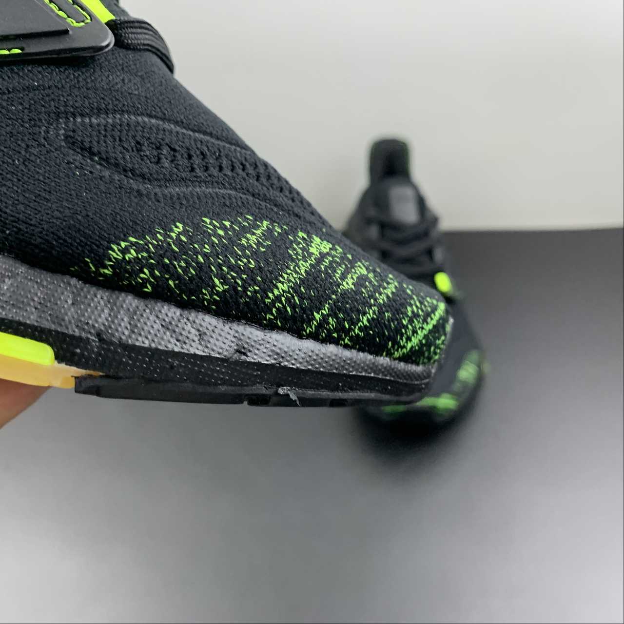 Adidas Ultraboost 22