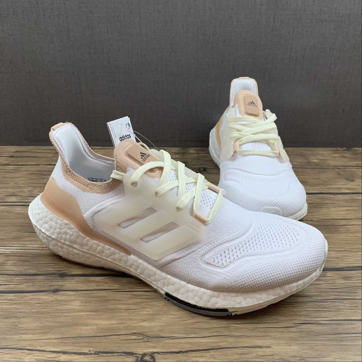 Adidas Ultraboost 22
