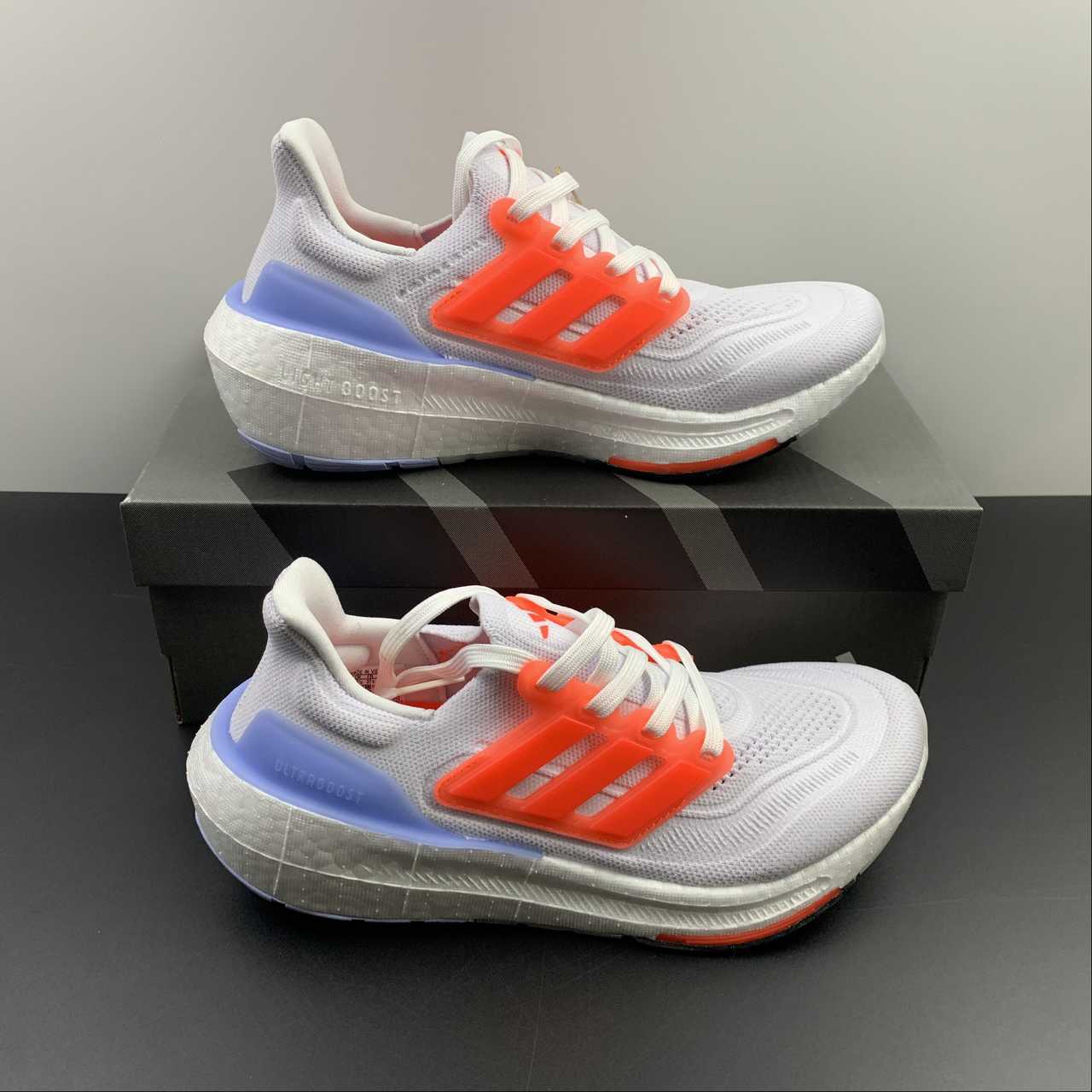 Adidas Ultraboost Light 23