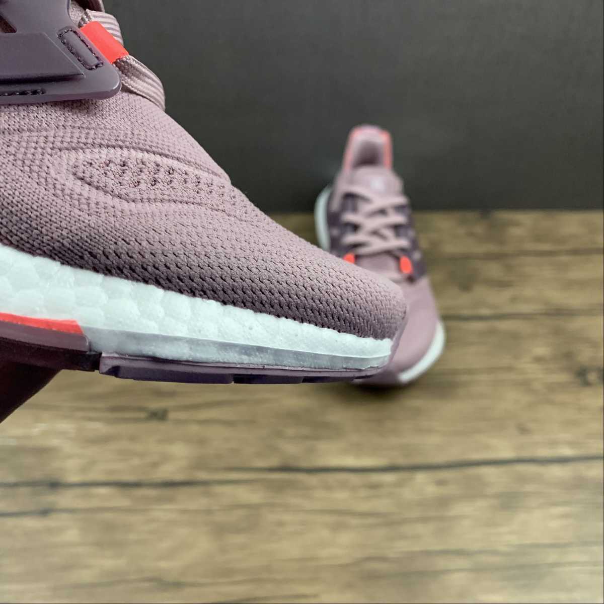 Adidas Ultraboost 22