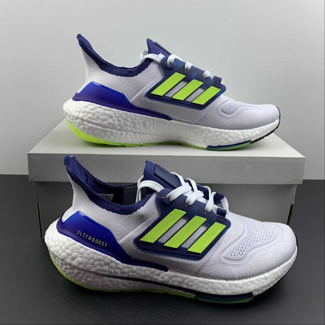 Adidas Ultraboost 22