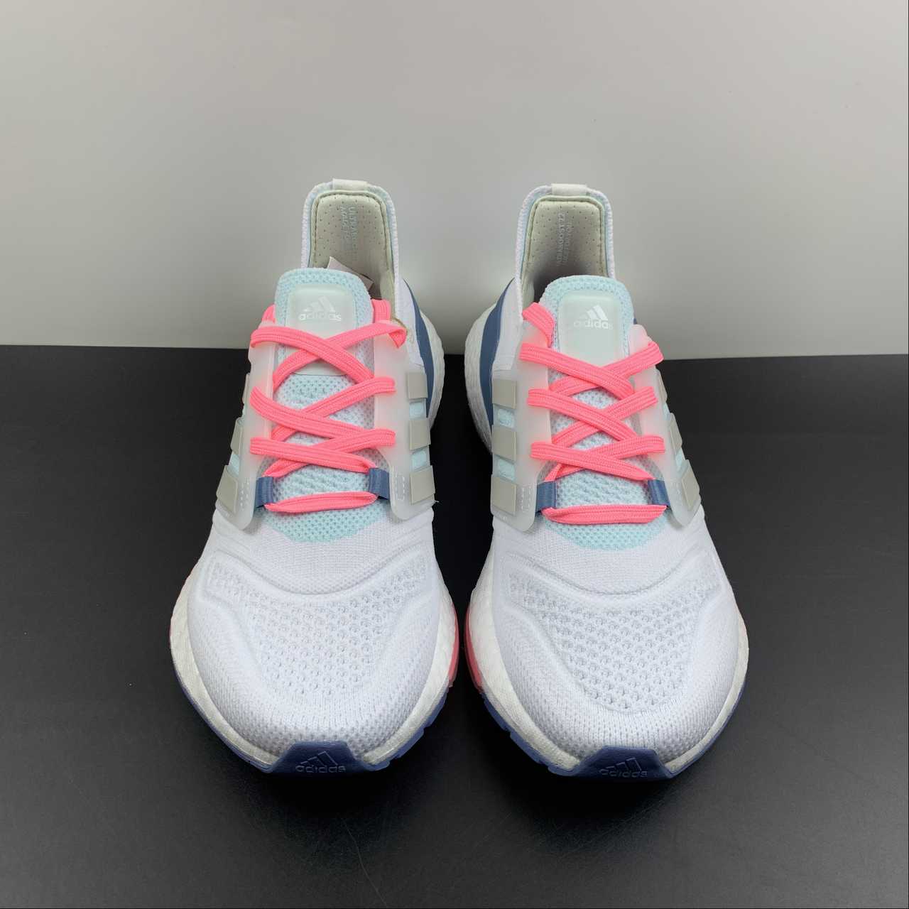 Adidas Ultraboost 22