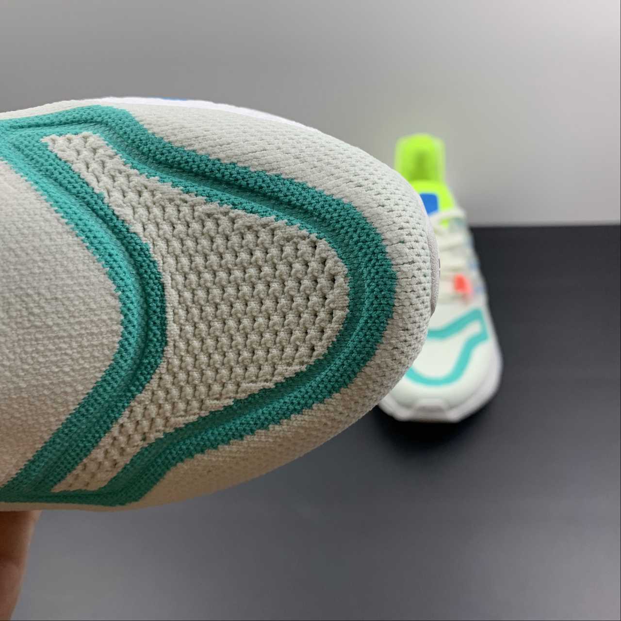 Adidas Ultraboost 22