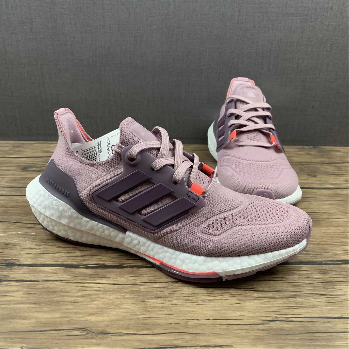 Adidas Ultraboost 22