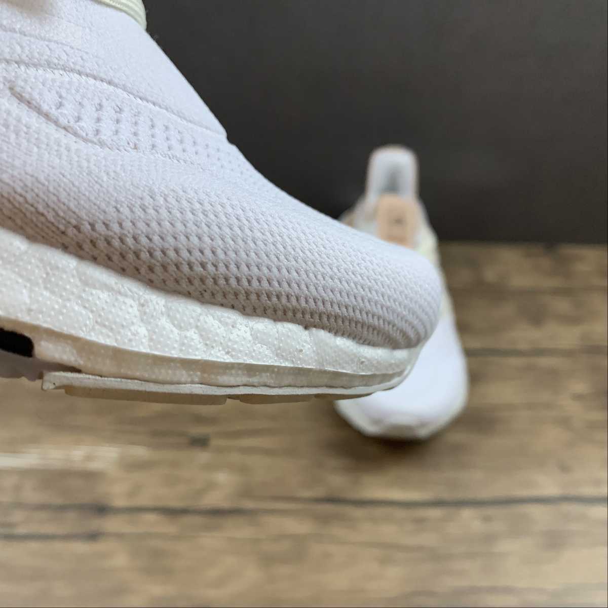 Adidas Ultraboost 22