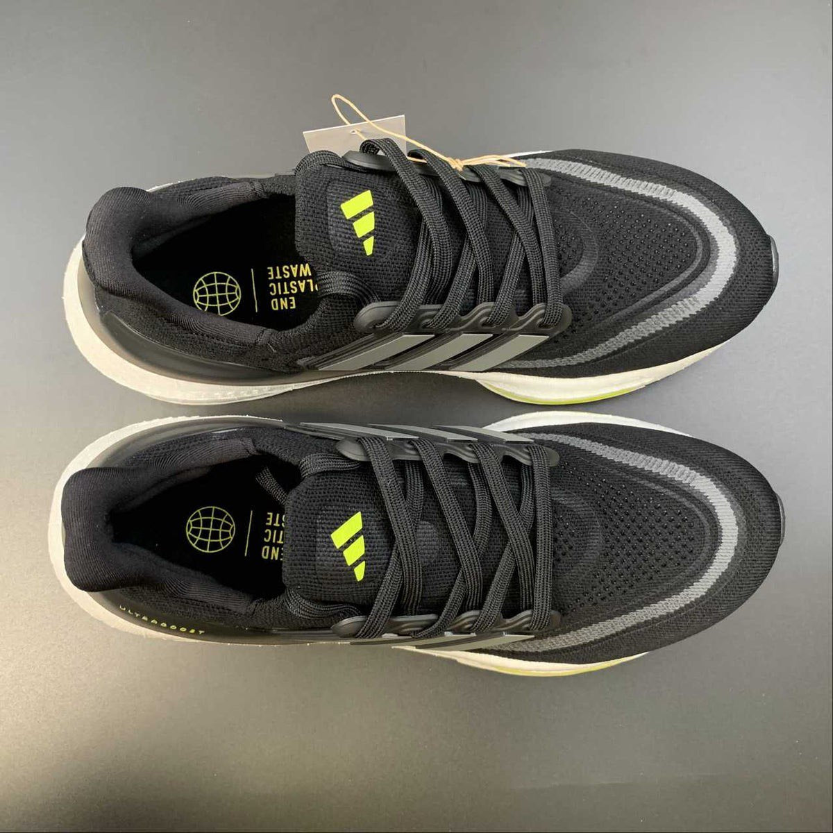 Adidas Ultraboost Light 23 Preto com Verde