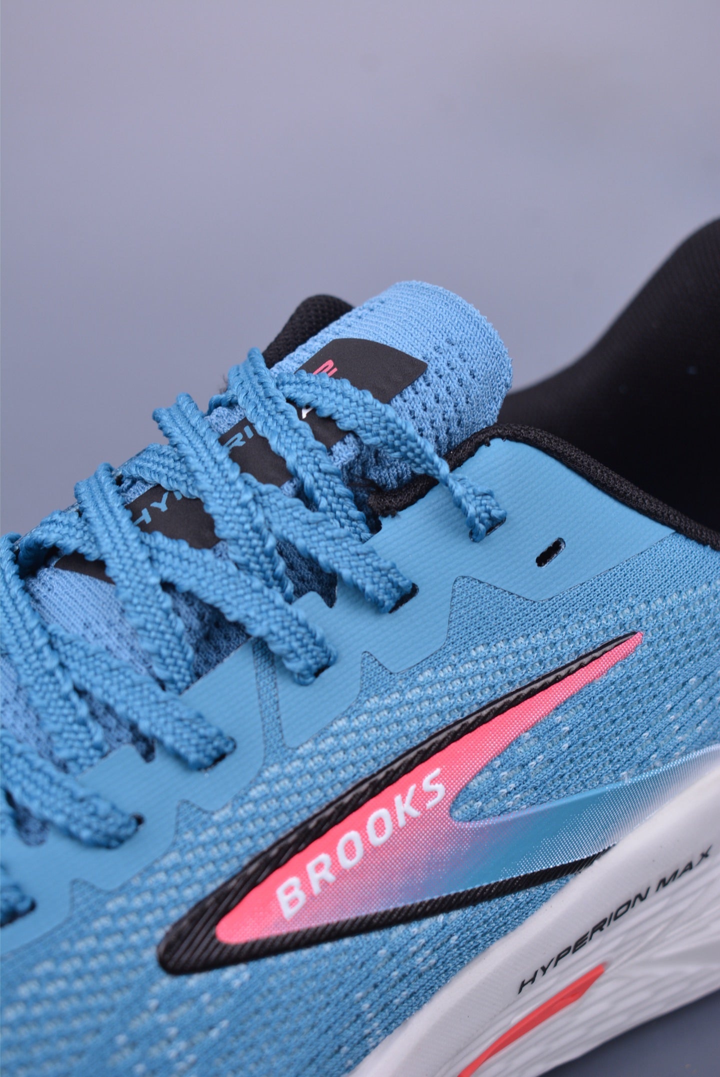Brooks Hyperion Max