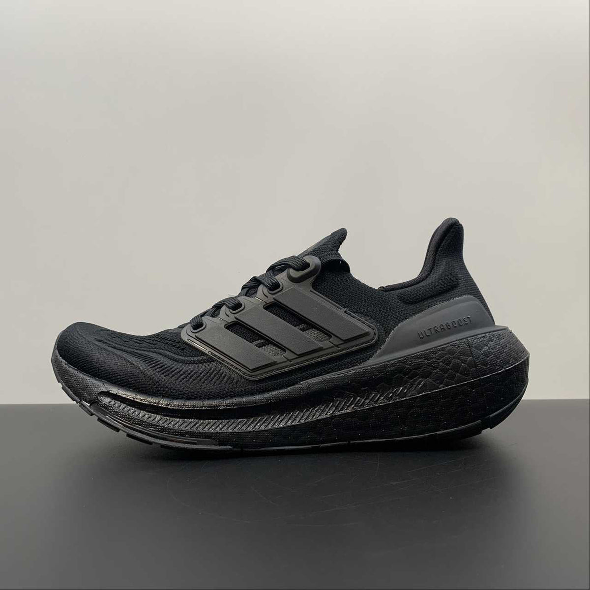 Adidas Ultraboost Light 23