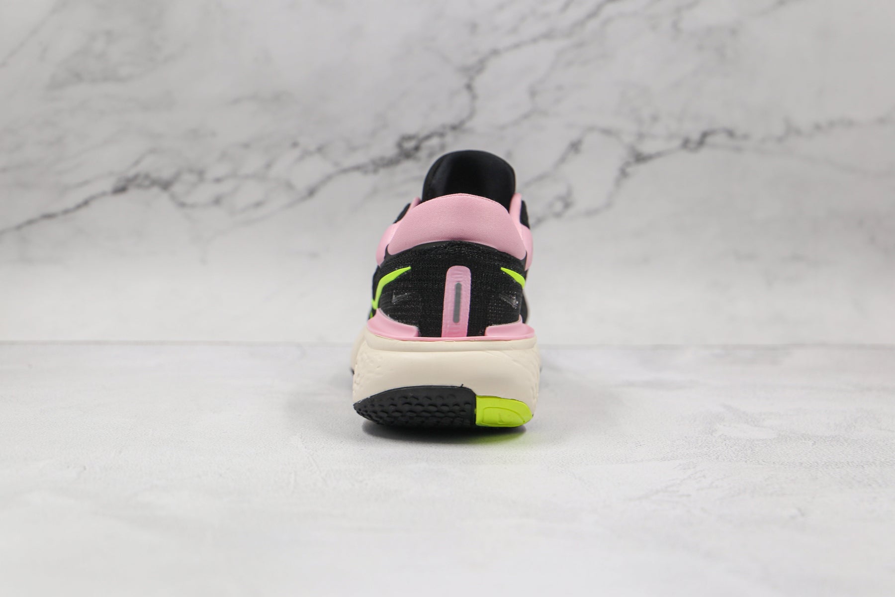Nike Air ZoomX Invencible Run FK