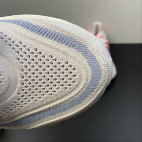 Adidas Ultraboost Light 23