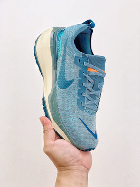 Nike Air Zoom X Invincible Run 3
