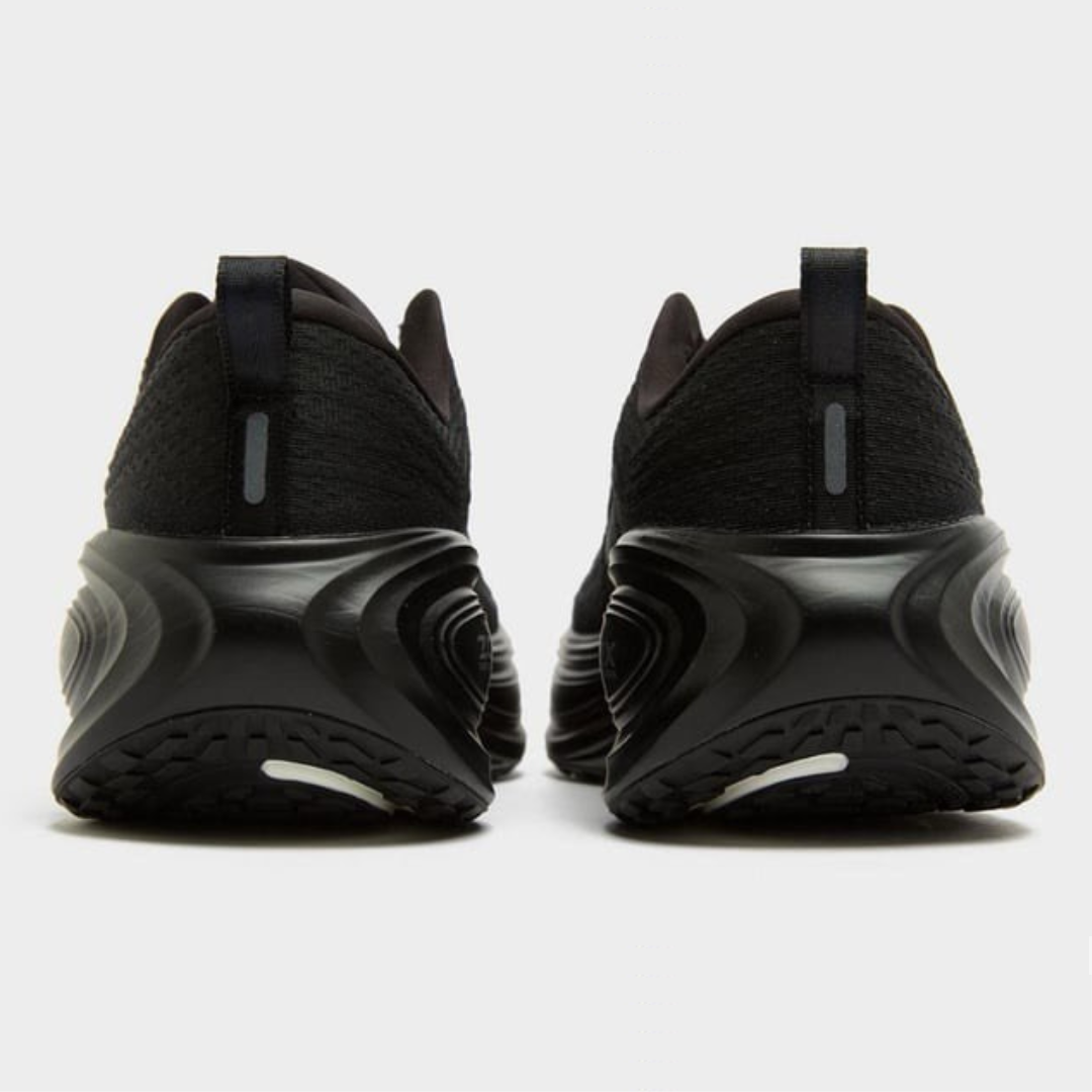 Nike Vomero Plus - Preto