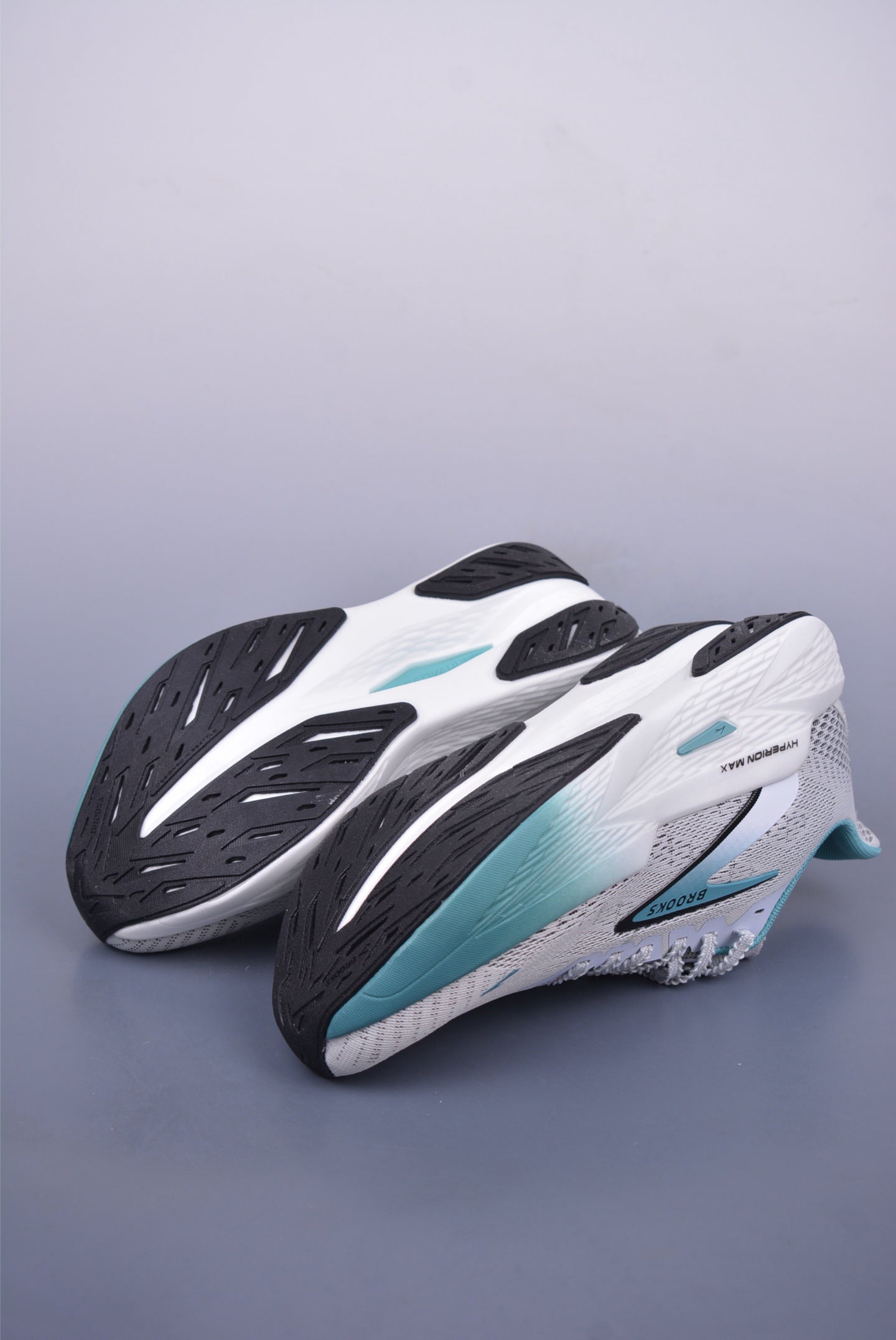 Brooks Hyperion Max