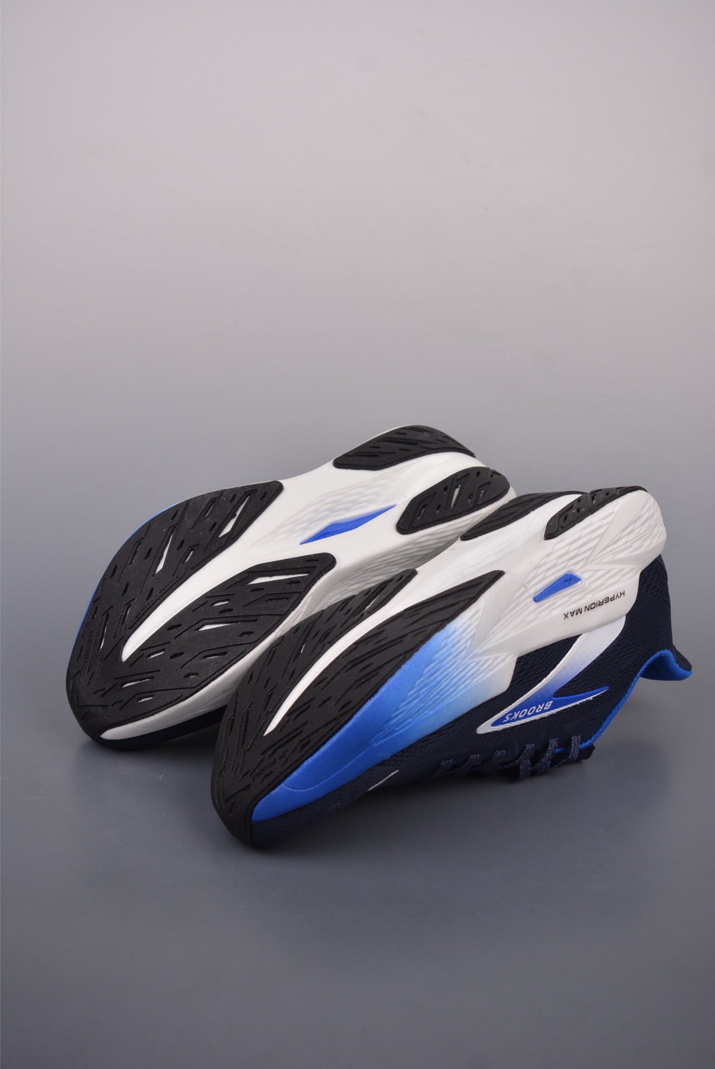 Brooks Hyperion Max