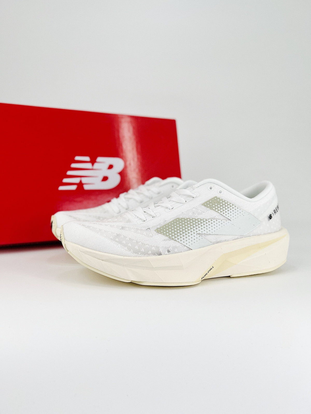 New Balance Rebel V4