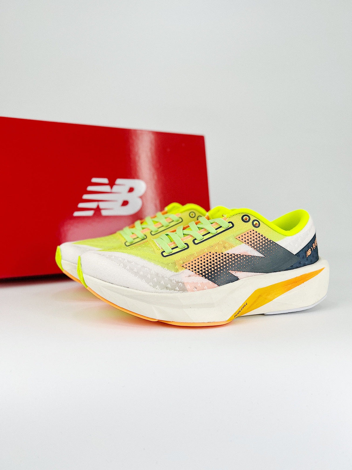 New Balance Rebel V4