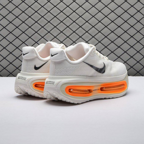 Nike Vomero Premium - Bege/Laranja