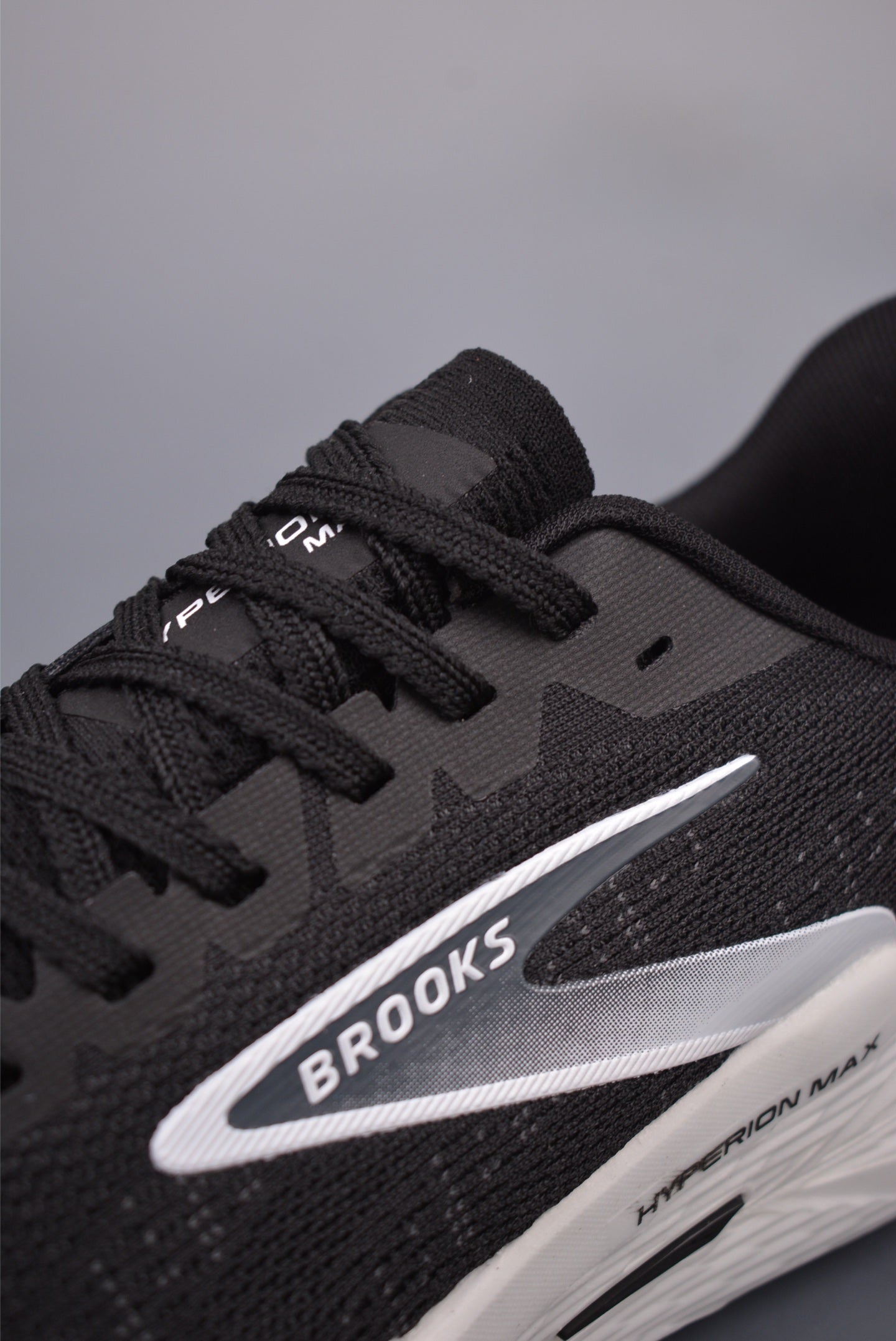 Brooks Hyperion Max