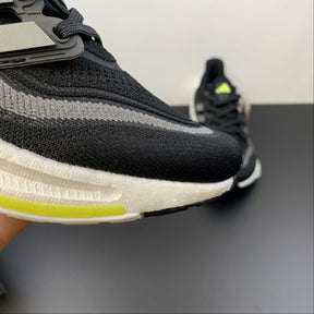 Adidas Ultraboost Light 23