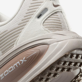 Nike Vomero 18 - Marrom-Vison